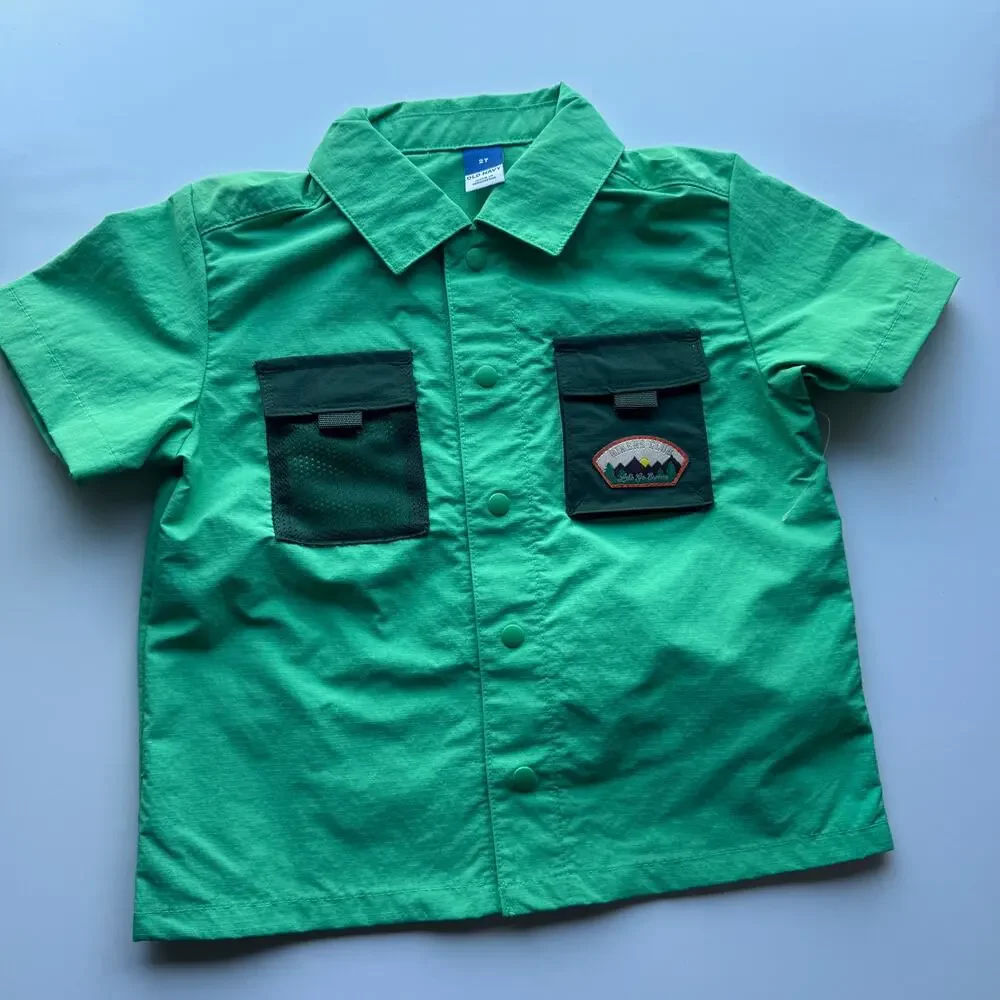 Old Navy Toddler Boy Front Pocket Button Down Short Sleeve Shirt Sz 2T NWT